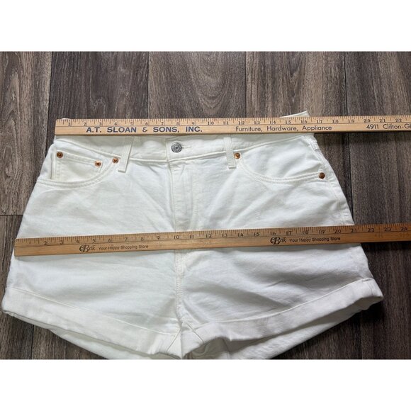 Levi's Mom Shorts High Rise Women’s 31 Relaxed A-Line Silhouette Ivory Denim - Picture 5 of 9